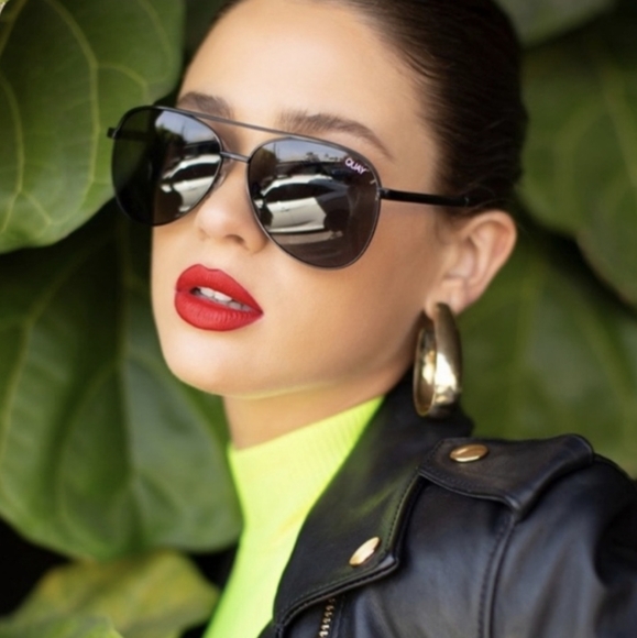 QUAY Australia Vivienne Sunglasses. - Picture 5 of 14